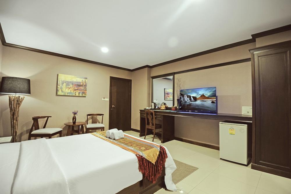 Romena Grand Hotel Chiang Mai Extérieur photo