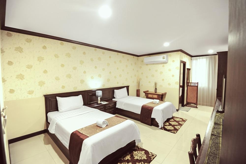 Romena Grand Hotel Chiang Mai Extérieur photo