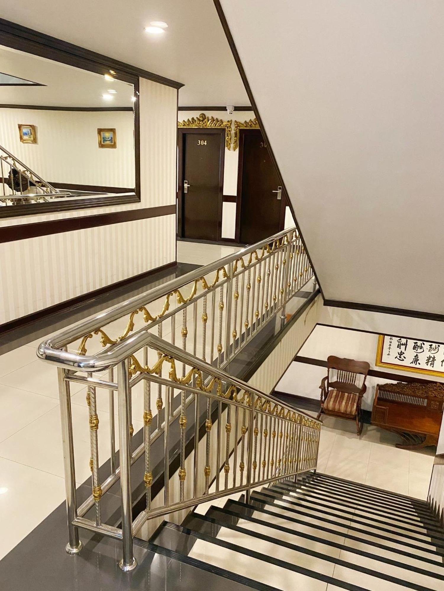 Romena Grand Hotel Chiang Mai Extérieur photo
