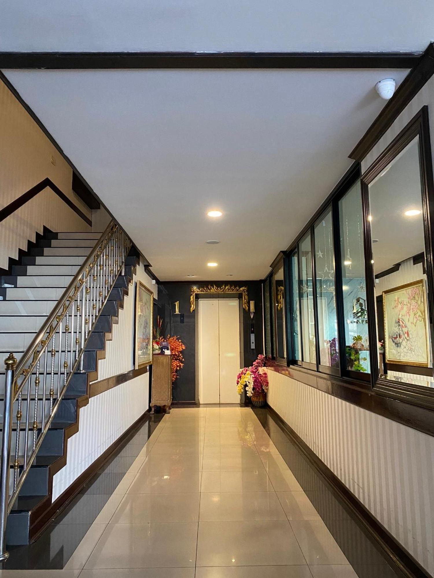 Romena Grand Hotel Chiang Mai Extérieur photo