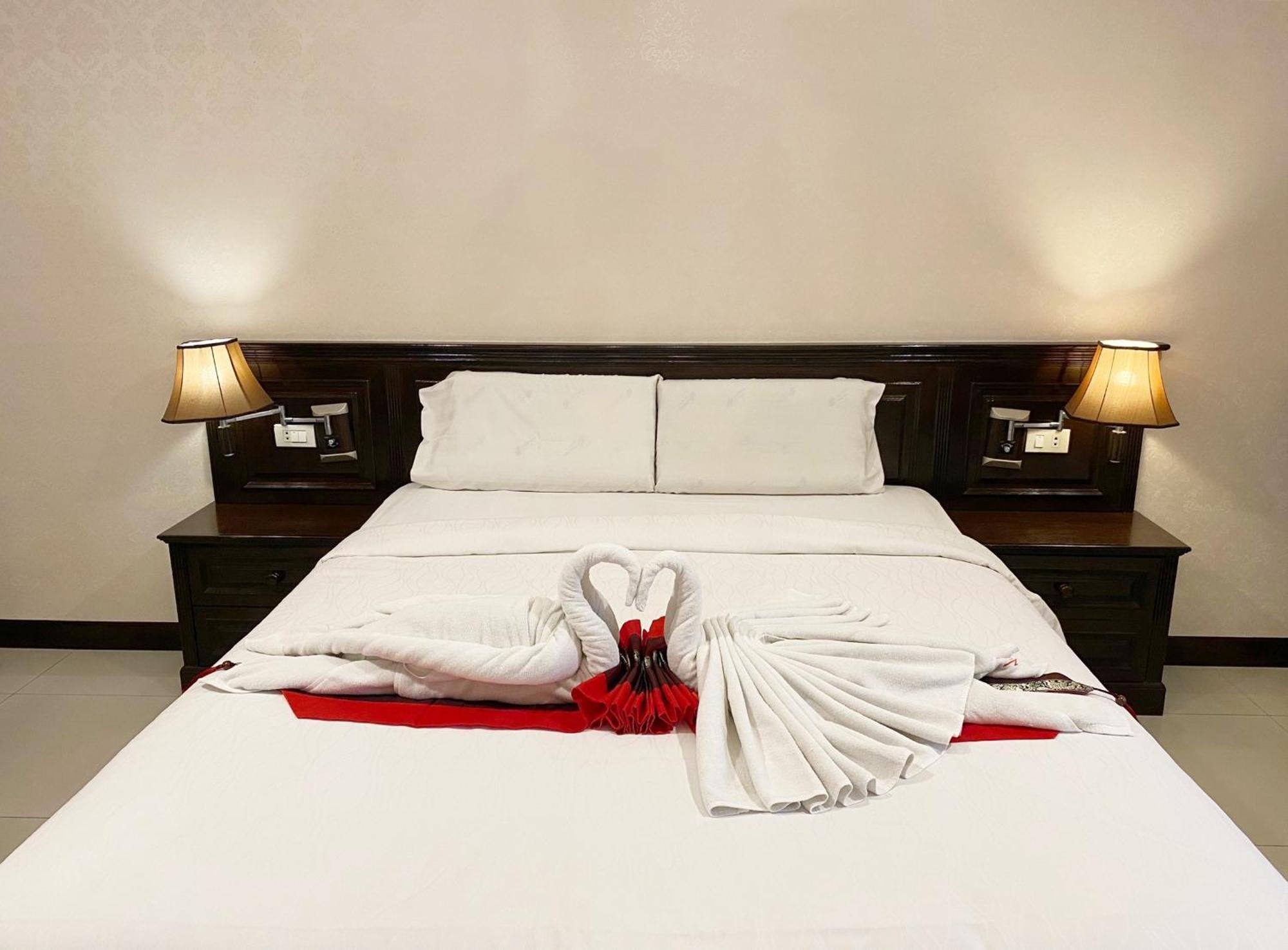 Romena Grand Hotel Chiang Mai Extérieur photo