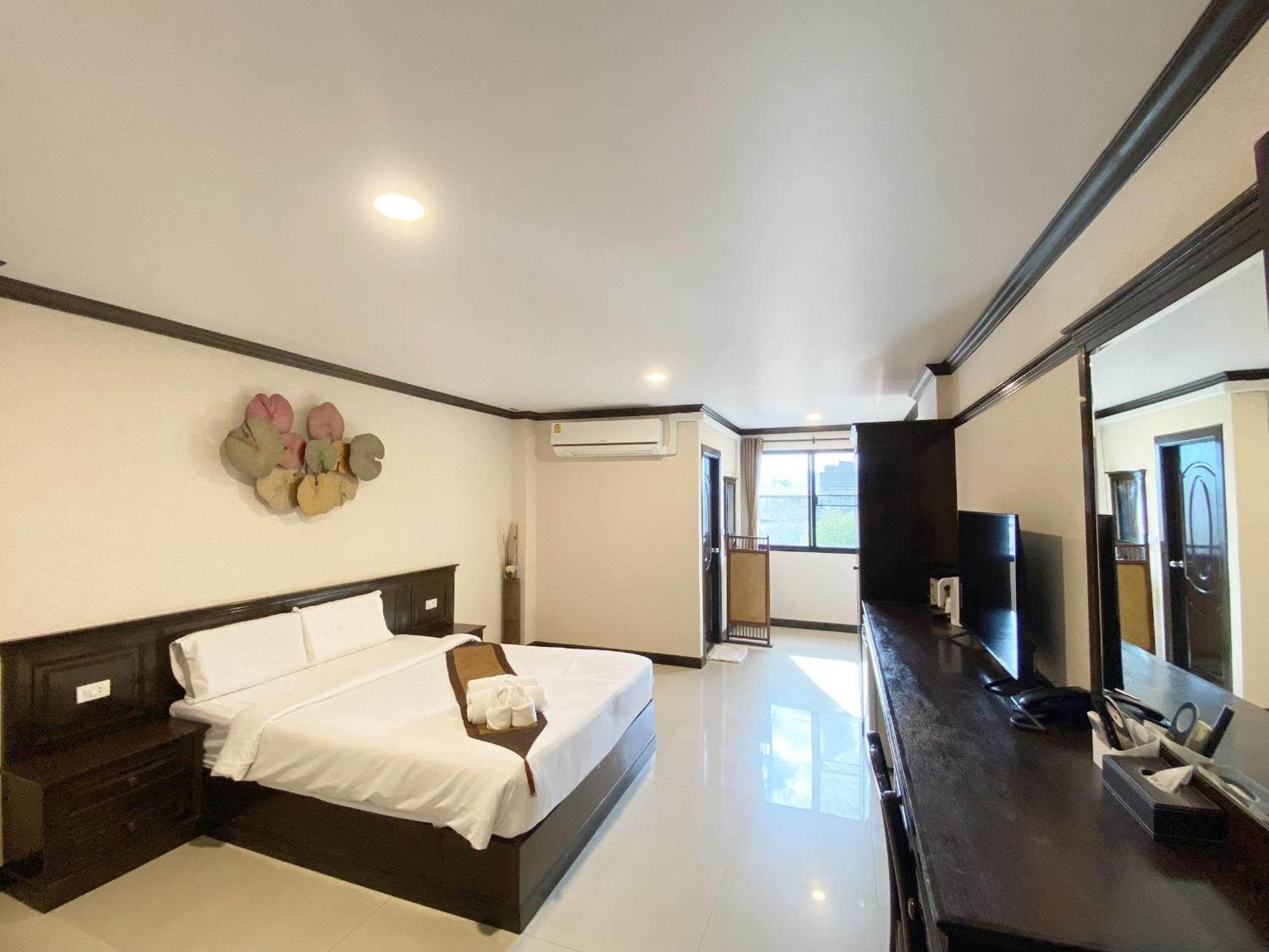Romena Grand Hotel Chiang Mai Extérieur photo